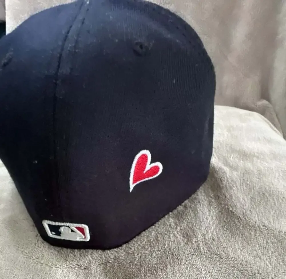 New Era 59FIFTY New York Yankees Heart Fitted Cap Navy/Red